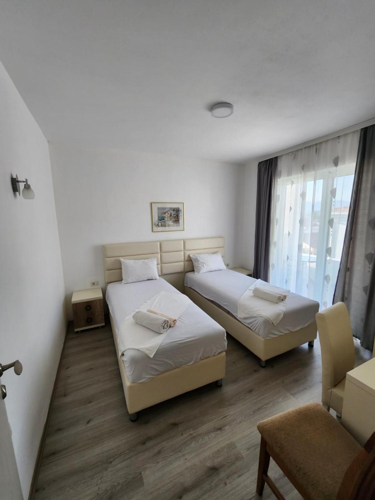 Apartment Flora Bregvija 外观 照片